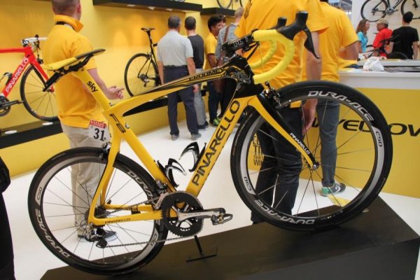 chris froome yellow dogma 14.jpg