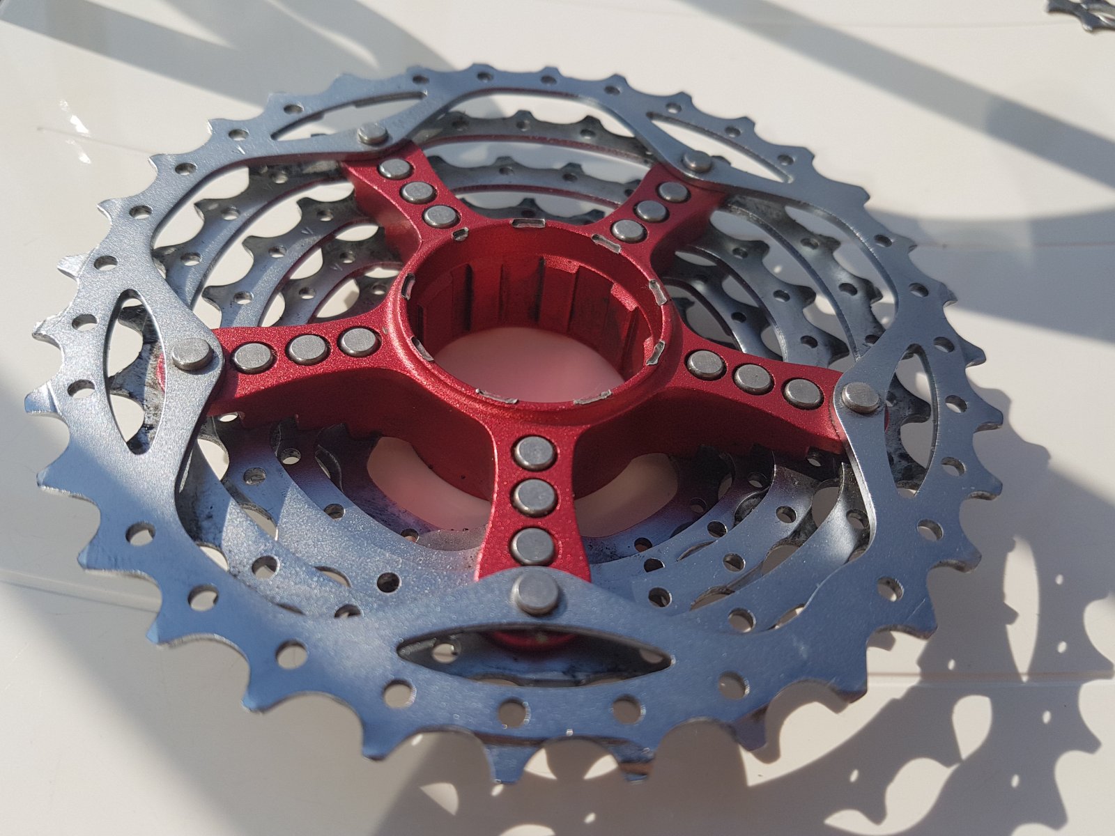 SRAM rf136