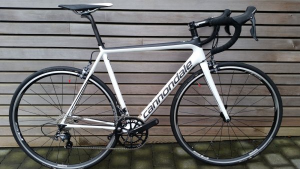 cannondale-supersix-evo-hi-mod-ultegra.jpg