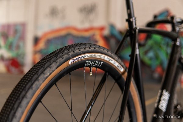 Panaracer+Gravelking+SK+47mm+tread-2.jpg