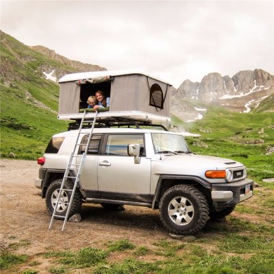 Wholesale-Outdoor-Roof-Top-Tent-Camping-on-SUV.jpg